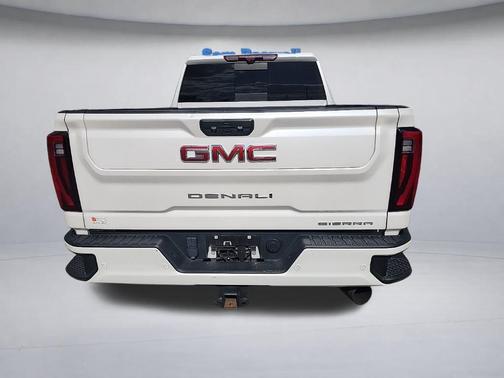 2024 GMC Sierra 2500 Denali