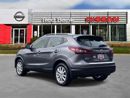 2022 Nissan Rogue Sport SV