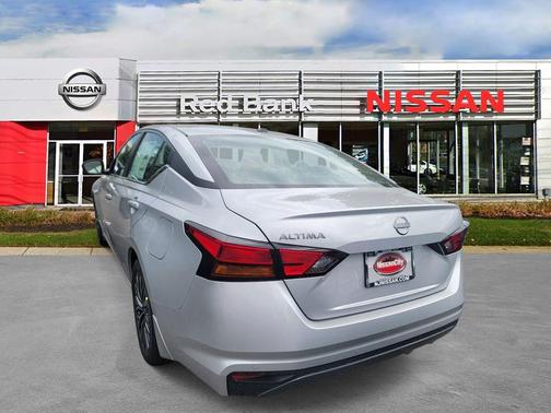 Brilliant Silver Metallic 2026 Nissan Altima SV