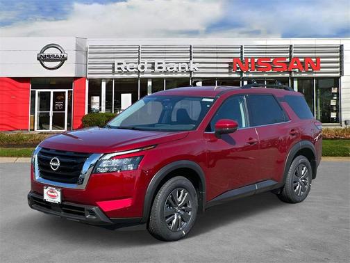 2025 Nissan Pathfinder SV
