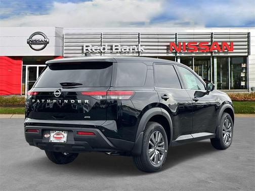 2025 Nissan Pathfinder S