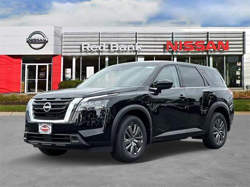 2025 Nissan Pathfinder S