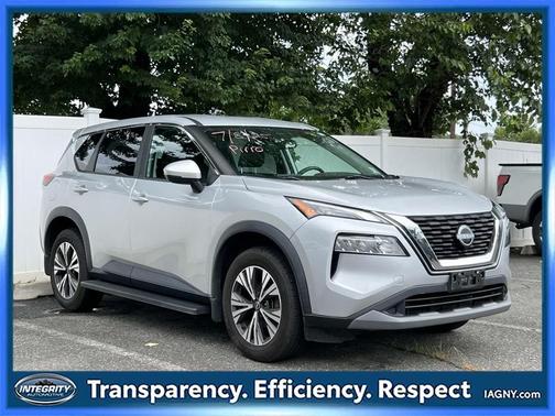 2022 Nissan Rogue SV