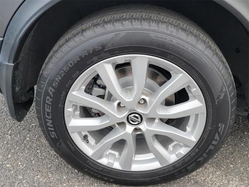 2022 Nissan Rogue Sport S