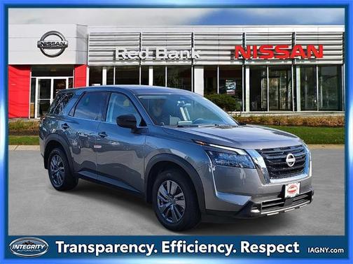 2024 Nissan Pathfinder S