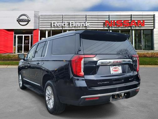 Midnight Blue Metallic 2023 GMC Yukon XL SLT