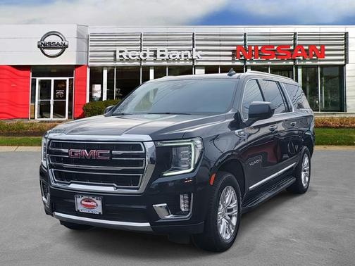 Midnight Blue Metallic 2023 GMC Yukon XL SLT