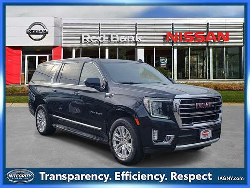 Midnight Blue Metallic 2023 GMC Yukon XL SLT