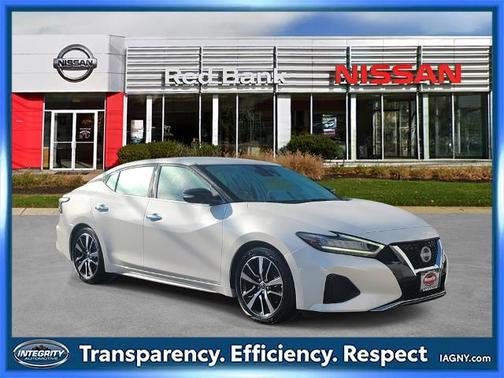 2023 Nissan Maxima SV