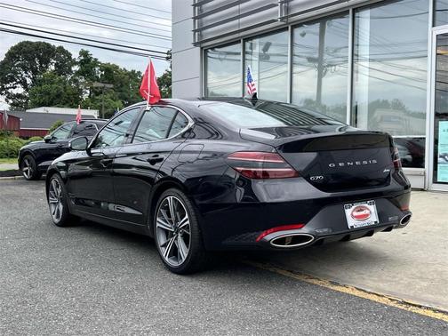 2025 Genesis G70 2.5T