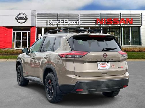 2025 Nissan Rogue Rock Creek