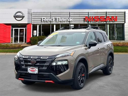 2025 Nissan Rogue Rock Creek