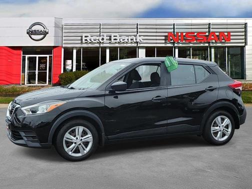 Super Black 2020 Nissan Kicks S