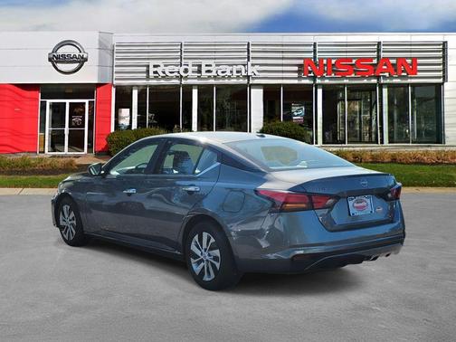 Gun Metallic 2025 Nissan Altima S