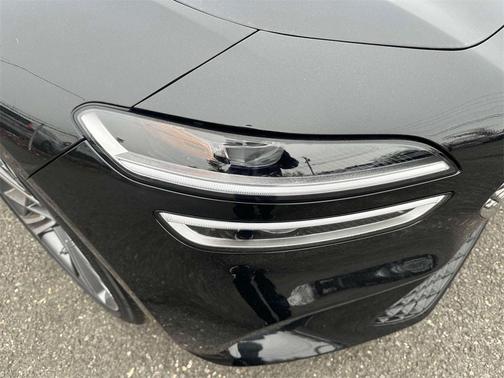 2024 Genesis G70 3.3T Sport Advanced
