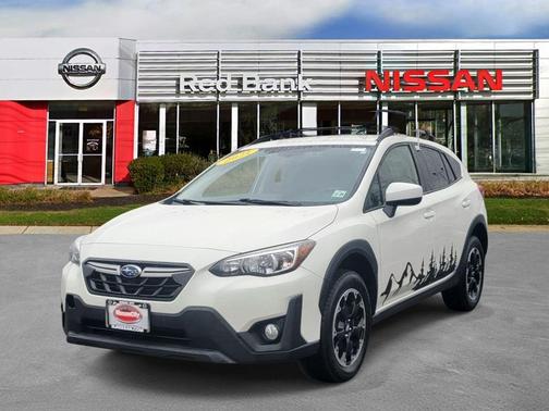 Crystal White Pearl 2021 Subaru Crosstrek Premium