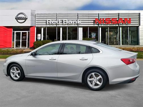 2017 Chevrolet Malibu 1LS