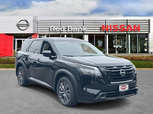 2025 Nissan Pathfinder S
