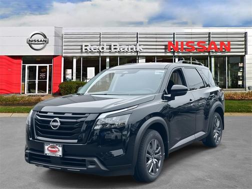 2025 Nissan Pathfinder S