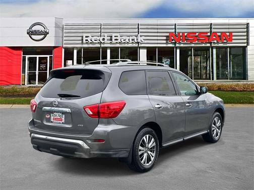 2018 Nissan Pathfinder S