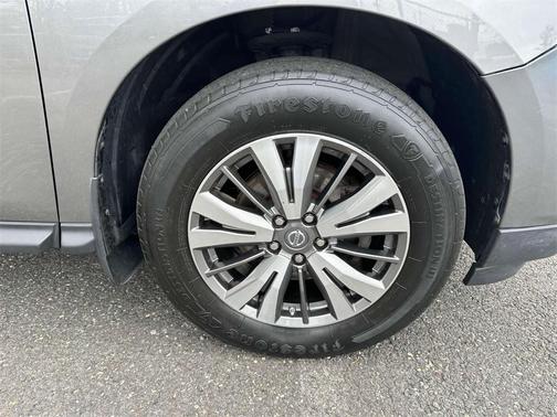 2018 Nissan Pathfinder S