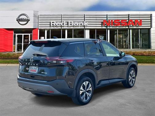 2022 Nissan Rogue SV