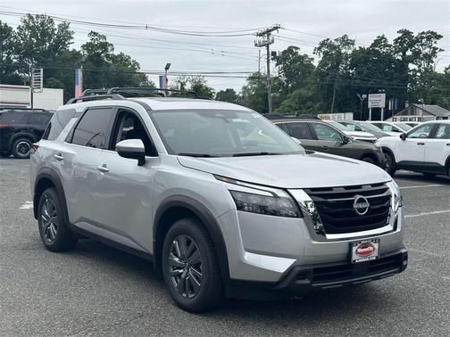 2025 Nissan Pathfinder SV