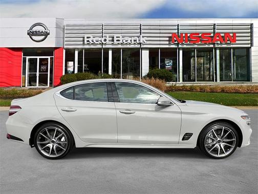 2025 Genesis G70 2.5T