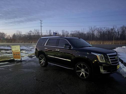 2015 Cadillac Escalade Luxury