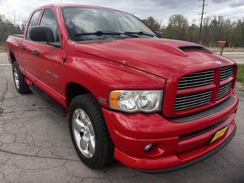 Red 2004 Dodge Ram 1500 SLT Quad Cab