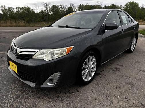 Gray 2012 Toyota Camry XLE