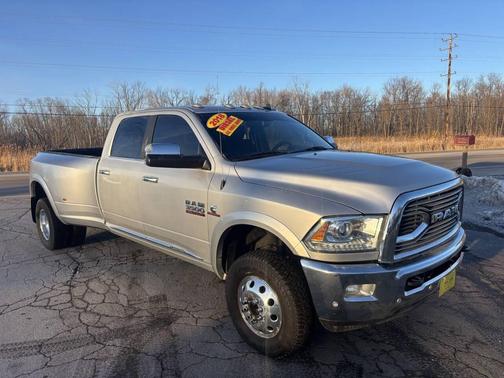 2018 RAM 3500 Laramie Limited 4x4 4dr Crew Cab 8 ft. LB DRW Pickup