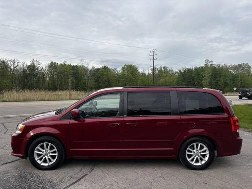 Red 2014 Dodge Grand Caravan SXT