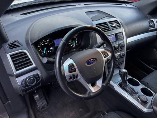 Gray 2013 Ford Explorer XLT