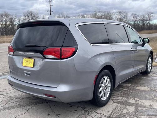 2017 Chrysler Pacifica Touring