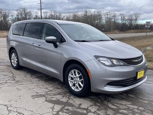 2017 Chrysler Pacifica Touring