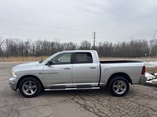 2012 RAM 1500 Big Horn 4x4 4dr Crew Cab 5.5 ft. SB Pickup