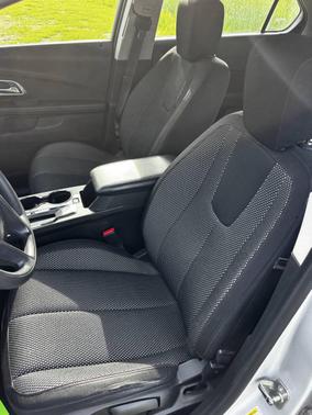 Silver 2017 Chevrolet Equinox LS