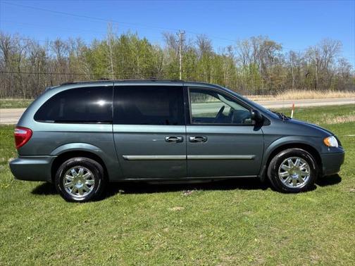 2007 Chrysler Town & Country Touring