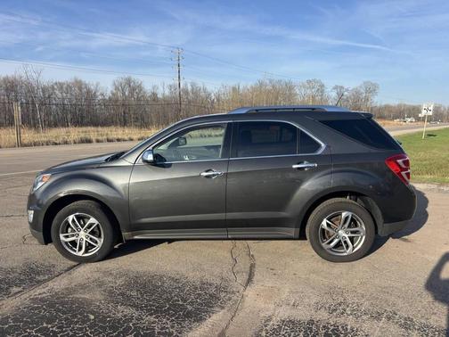 Pewter 2017 Chevrolet Equinox Premier