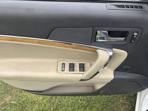 2012 Lincoln MKZ Base