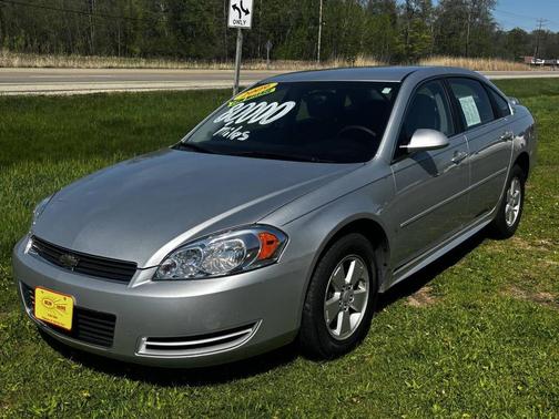 Silver 2009 Chevrolet Impala LT