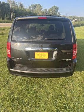 2010 Chrysler Town & Country Touring