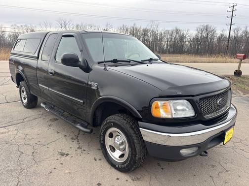 Black 2002 Ford F-150 XLT SuperCab
