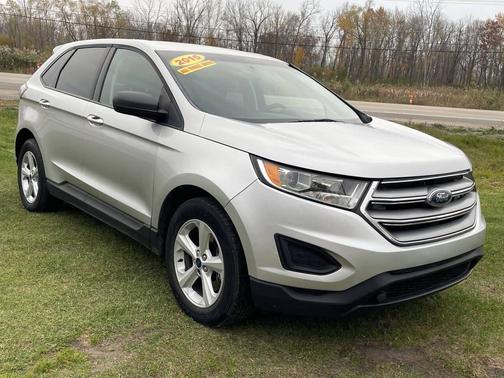 Silver 2015 Ford Edge SE