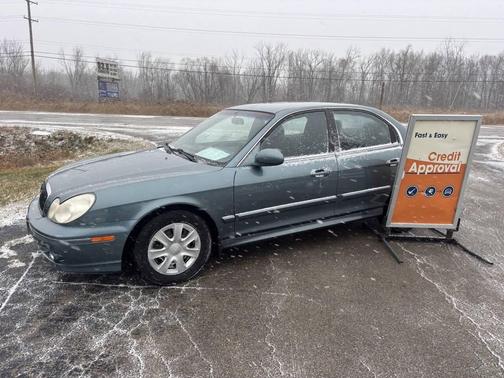 2004 Hyundai SONATA Base