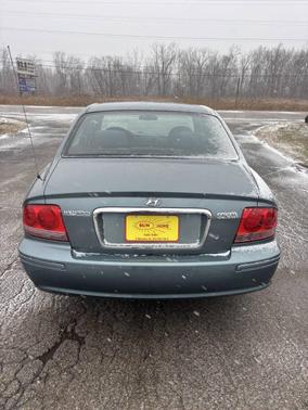 2004 Hyundai SONATA Base