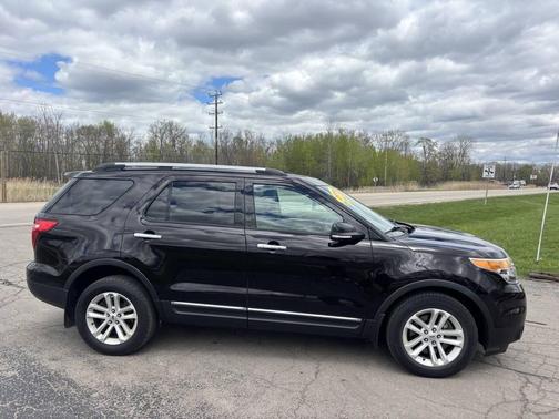Brown 2014 Ford Explorer XLT