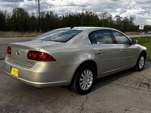 Gold 2008 Buick Lucerne CX