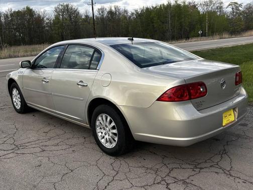 Gold 2008 Buick Lucerne CX